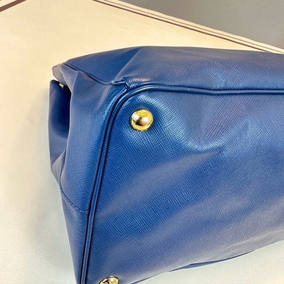 Prada Blue Leather Saffiano Lux Large Tote Satchel - Picture 5 of 15
